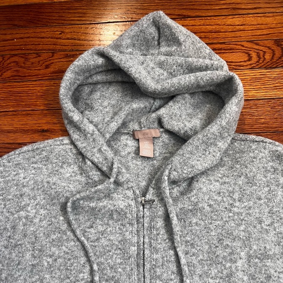 H&M Zip Up - Picture 7 of 7